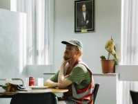 �������